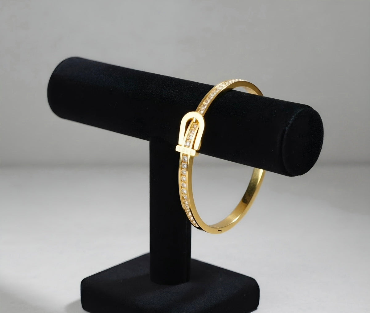 Elegance Buckle Cuff