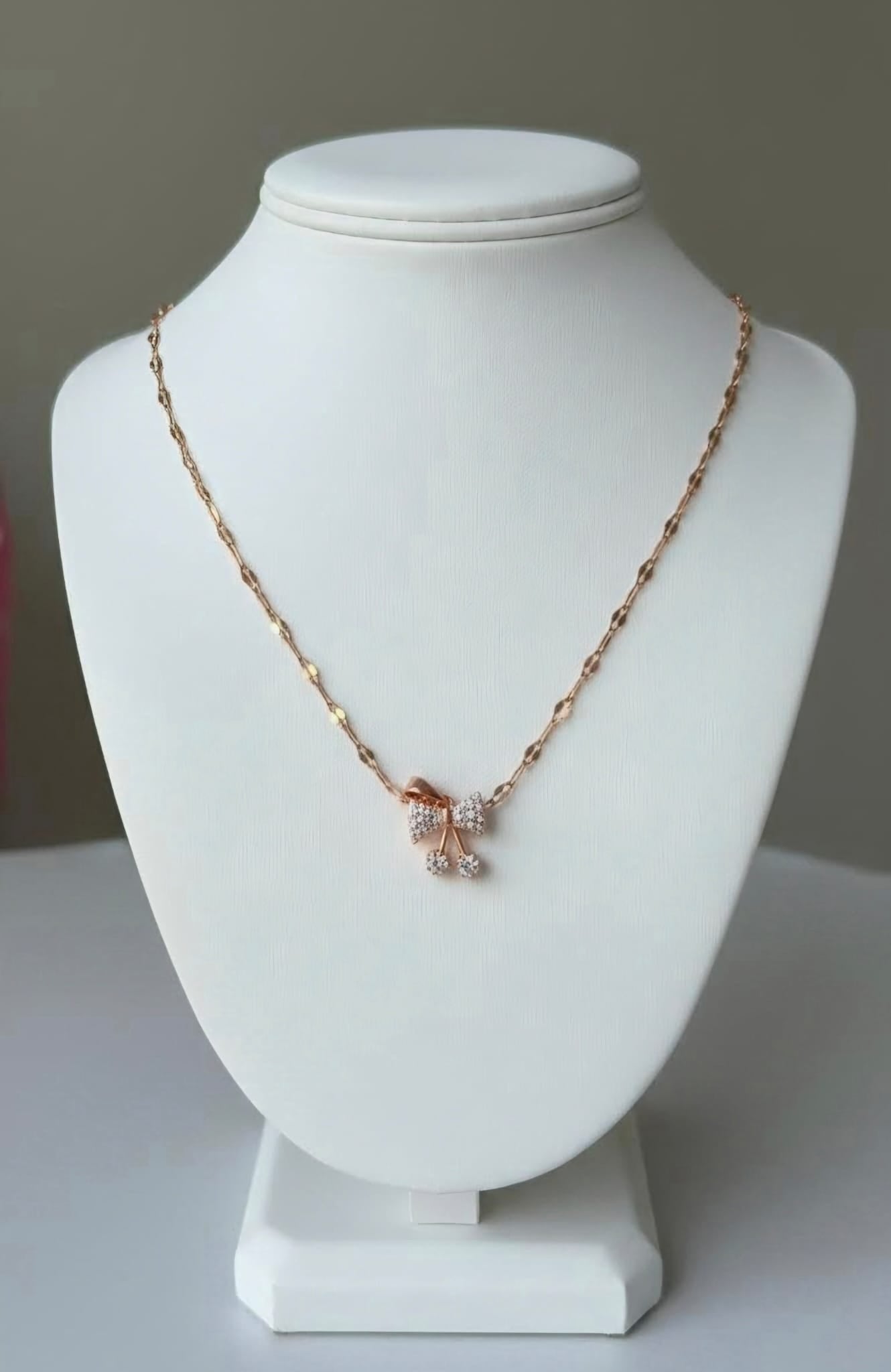 Lunéa Collection Necklace