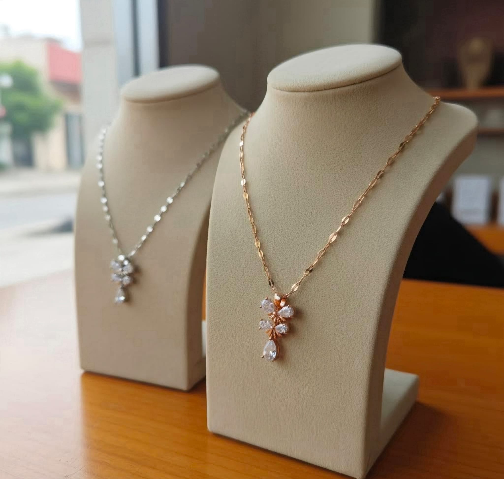 Lunéa Collection Necklace