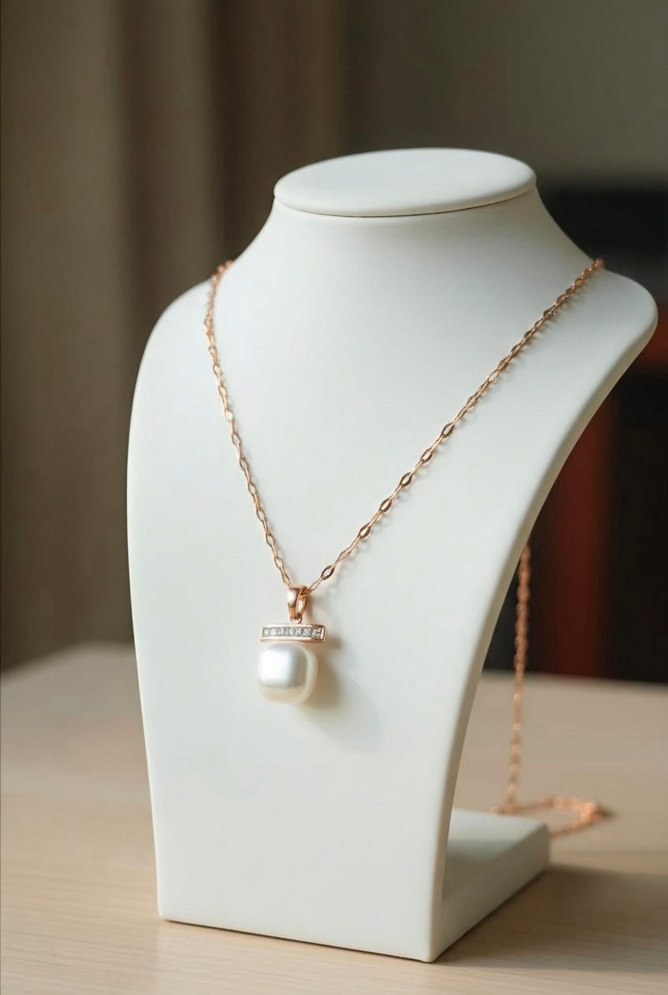 Lunéa Collection Necklace