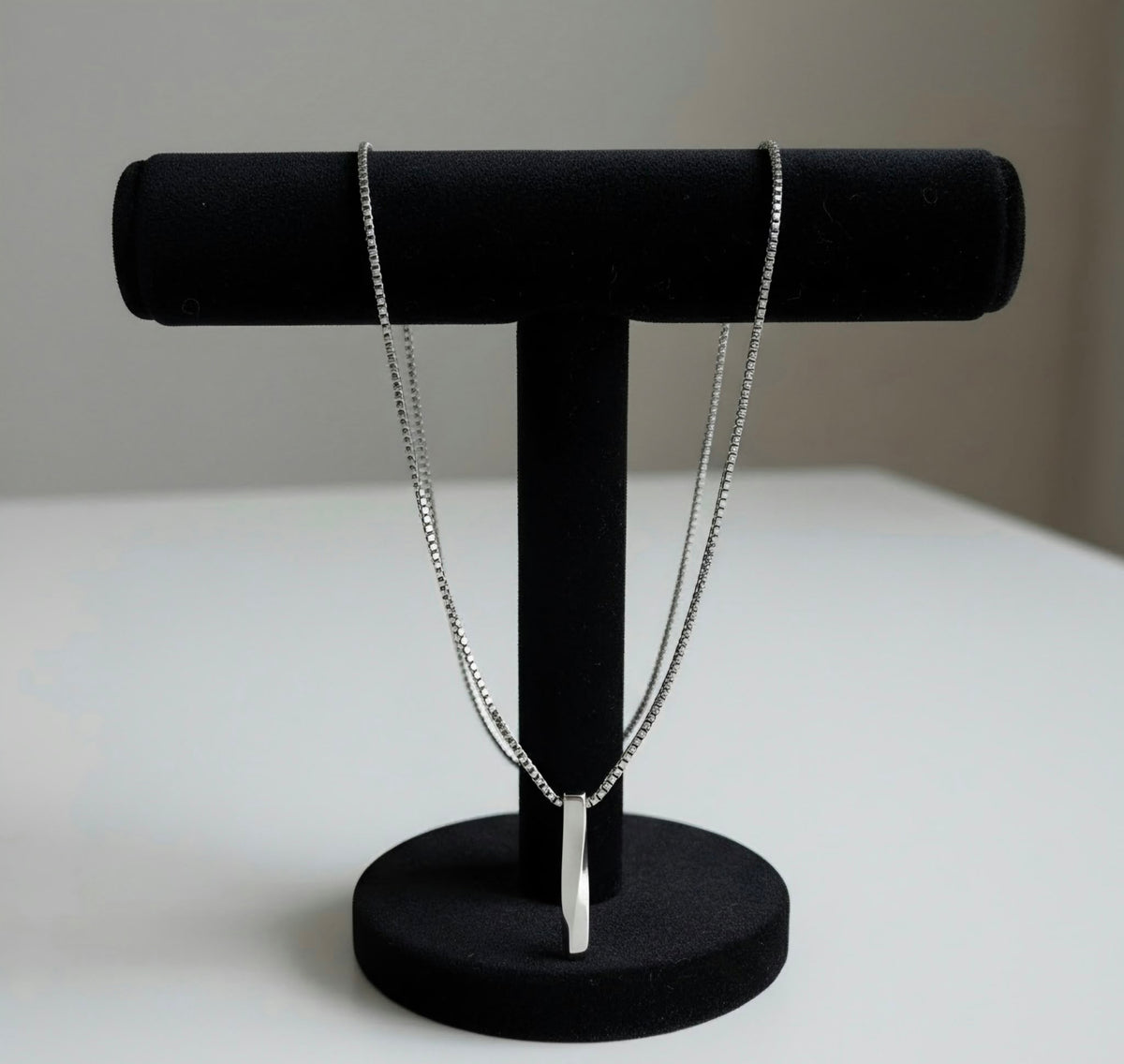 Elio Necklace